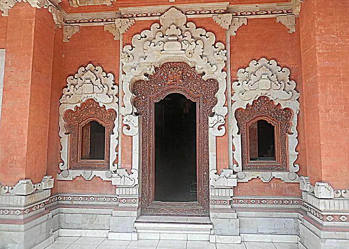 Ratih Bali * Denpasar